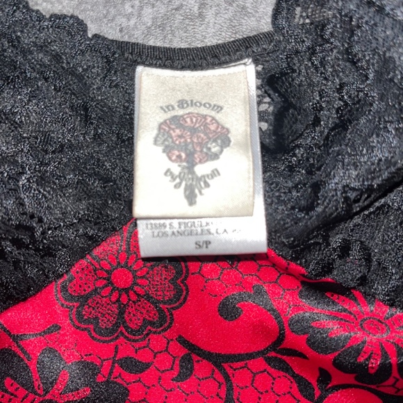 In Bloom (S) maxi sleep dress in red & black satin. - Picture 3 of 16